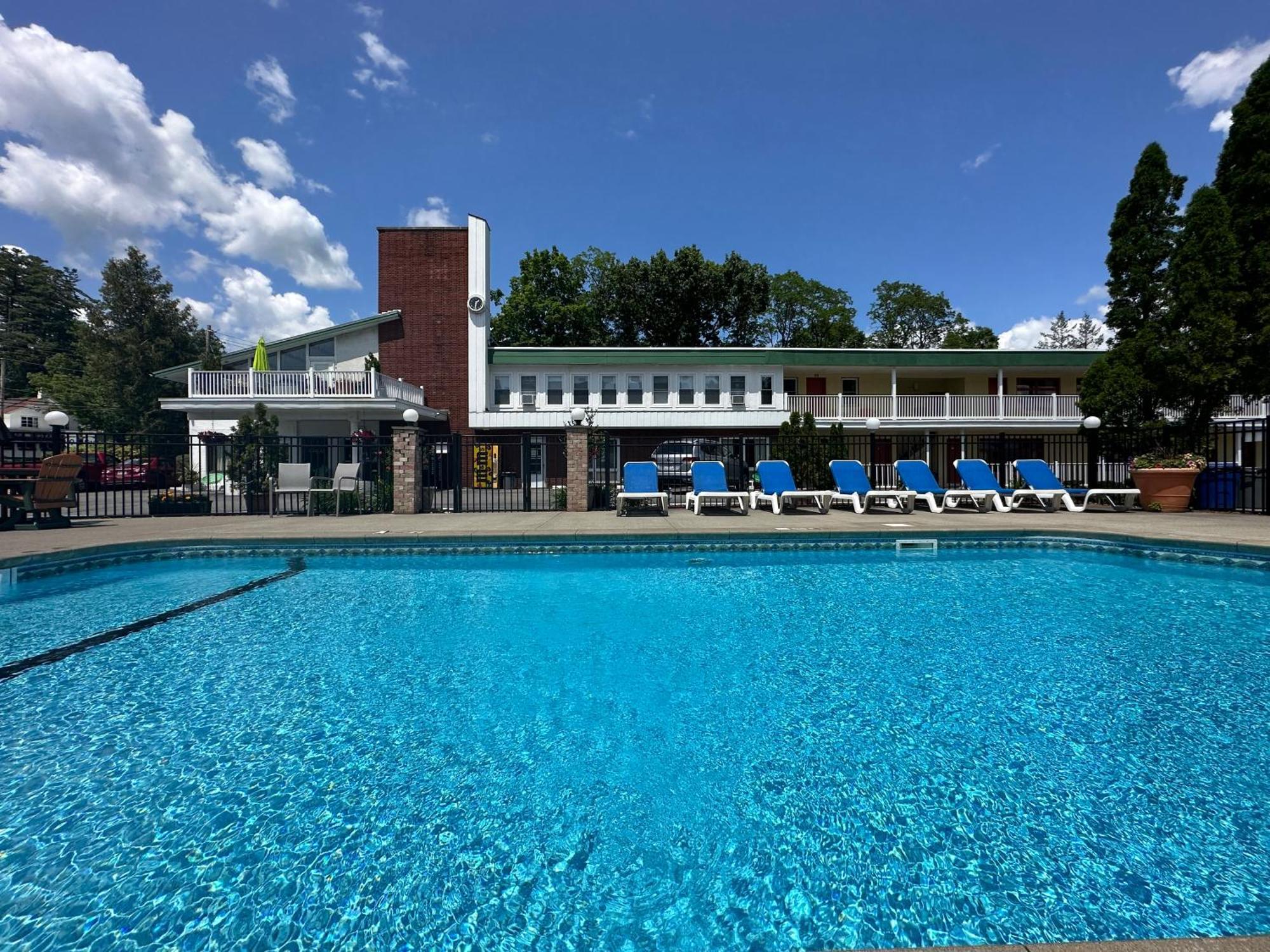 O'Sullivan'S Motel Lake George Dış mekan fotoğraf
