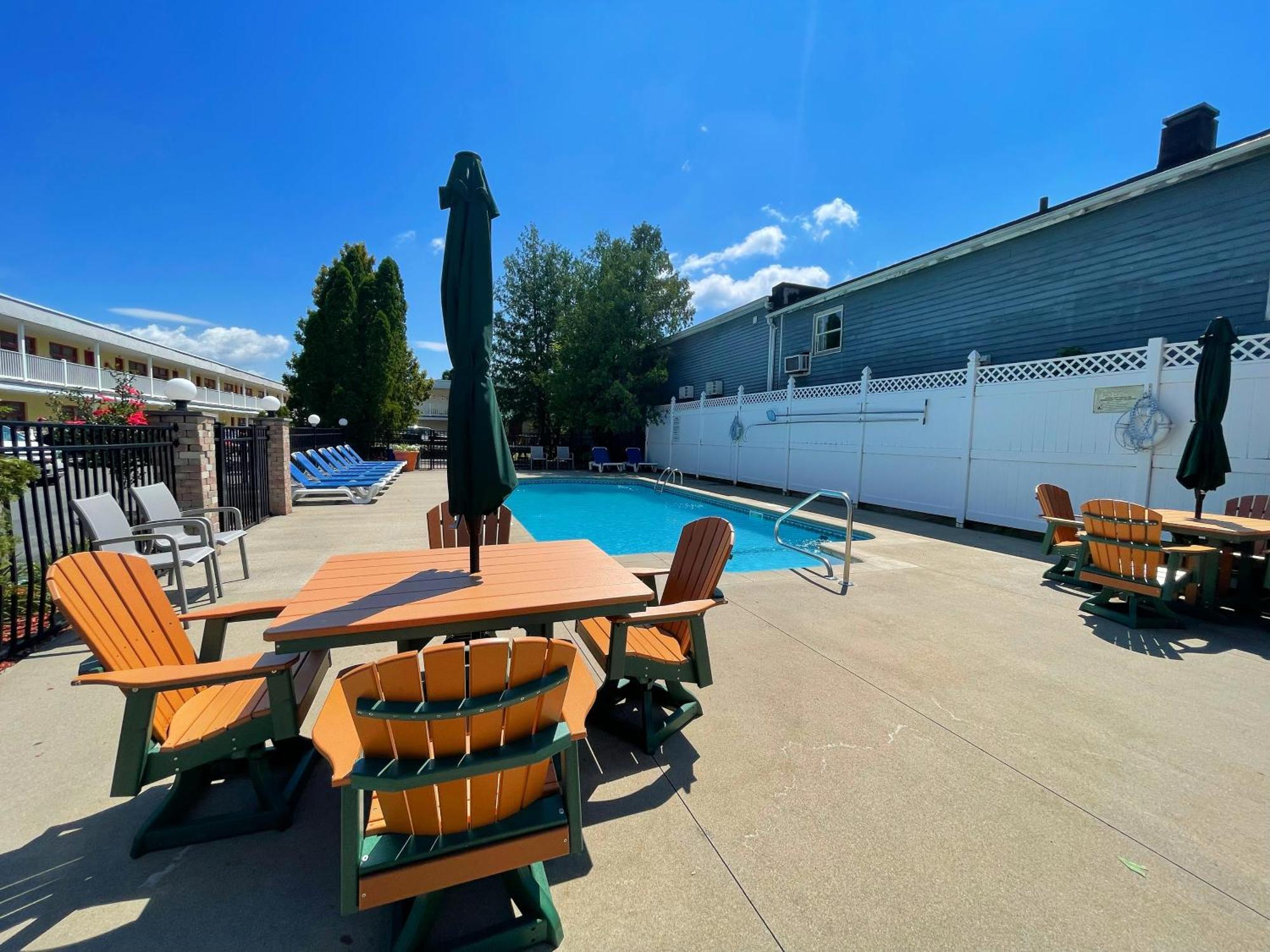 O'Sullivan'S Motel Lake George Dış mekan fotoğraf