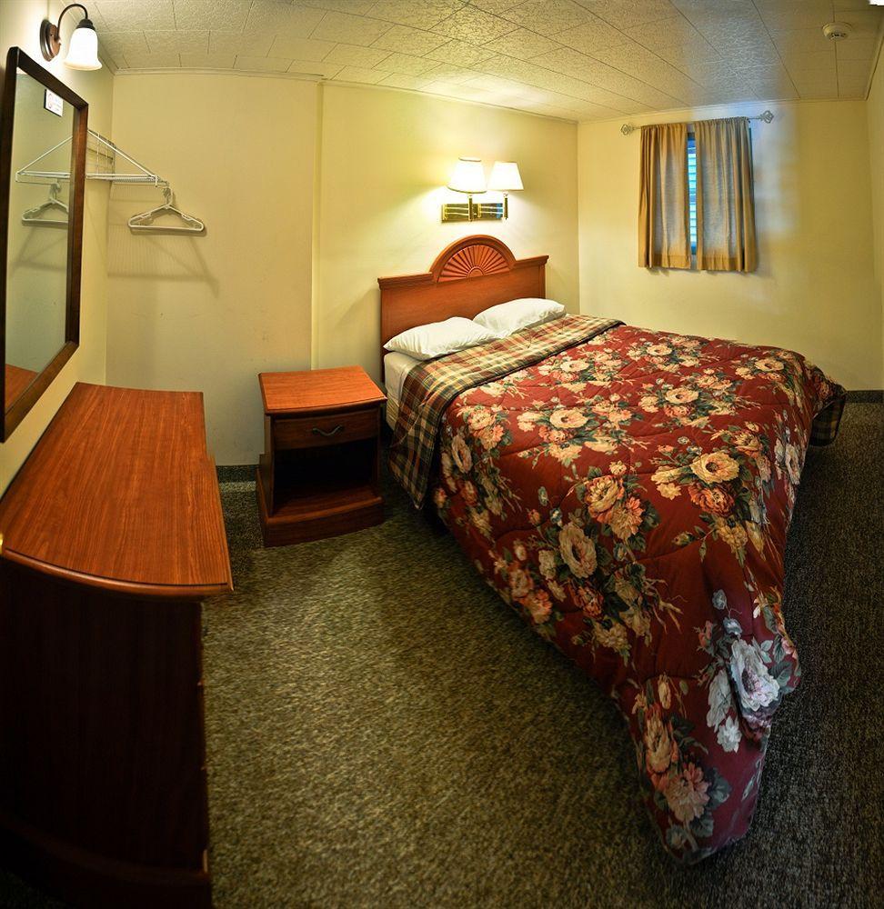 O'Sullivan'S Motel Lake George Dış mekan fotoğraf