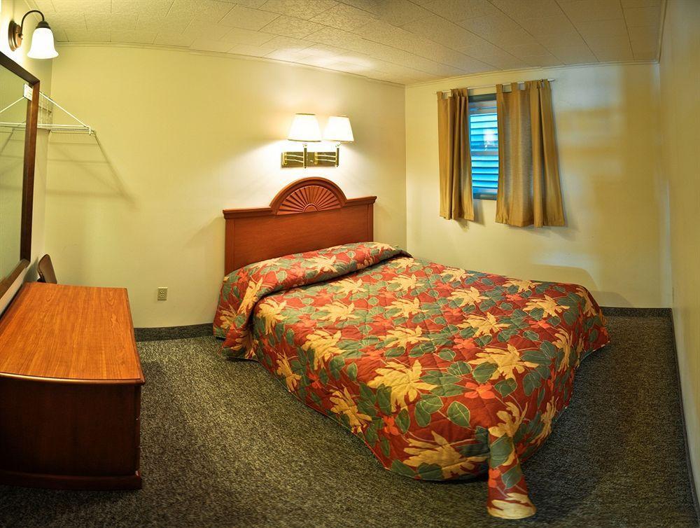 O'Sullivan'S Motel Lake George Dış mekan fotoğraf